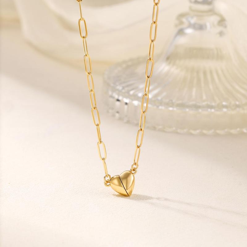 Women's Magnetic Heart Pendant Necklace Elegant Hypoallergenic Gift
