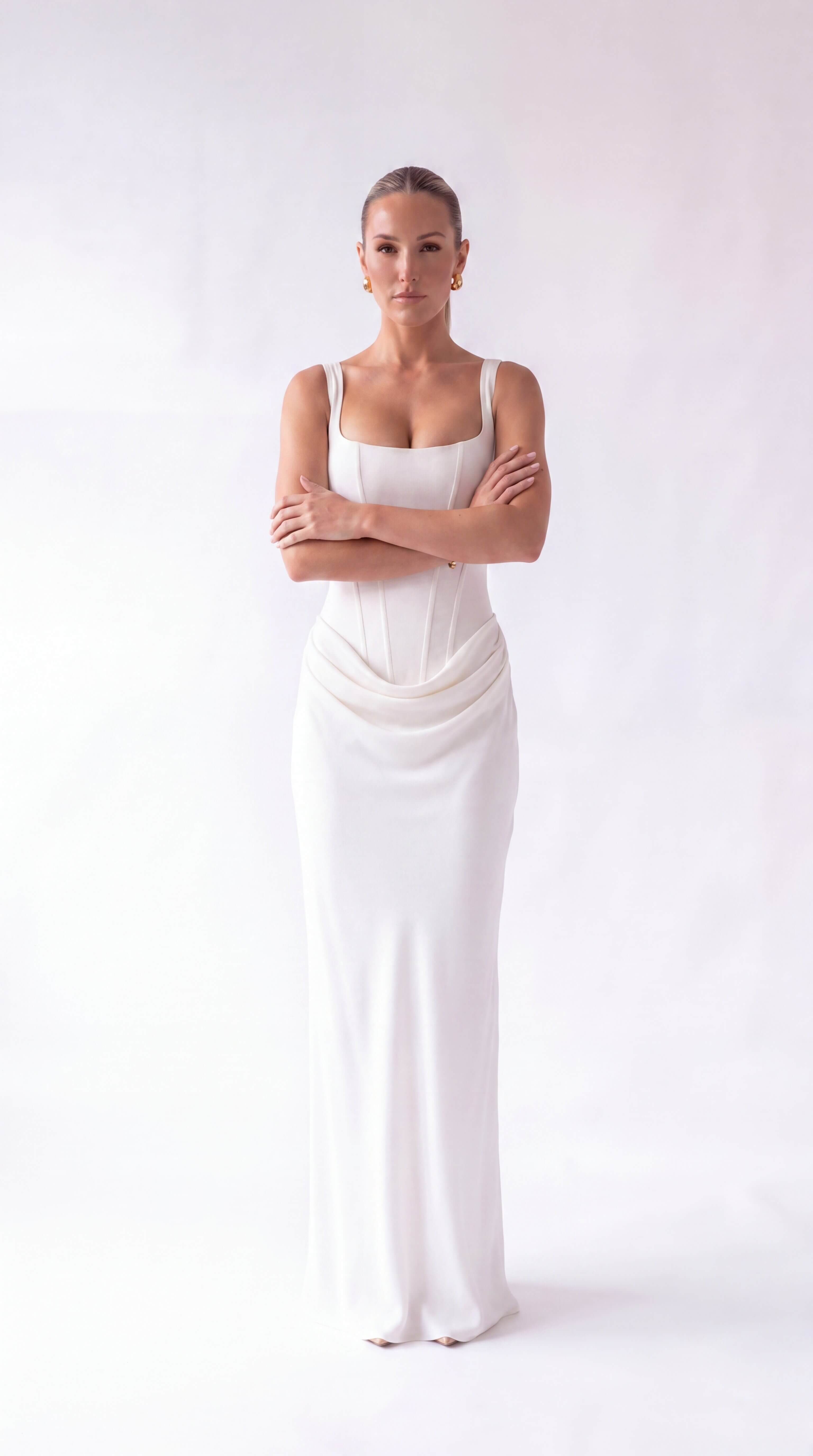 Women's Backless Maxi Dress Elegant Evening Wedding Guest Gown