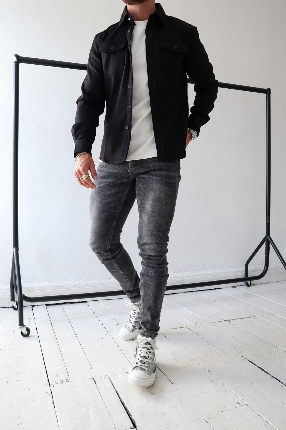Men's Overshirt Jacket Long Sleeve Button-Up with Chest Pockets